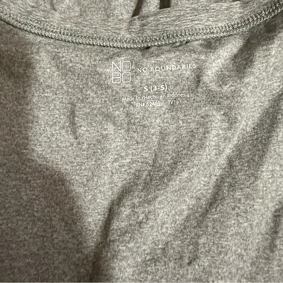 Basic Grey v neck tee so soft - Picture 4 of 5